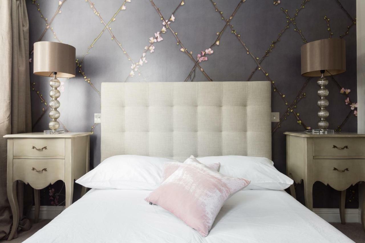 The Navy Court - Scandinavian Inspired 4Bdr Home Oxford Bagian luar foto