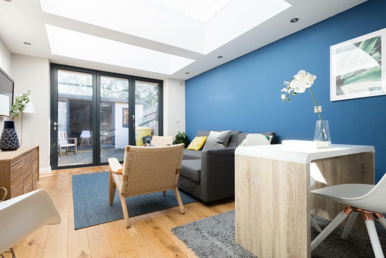 The Navy Court - Scandinavian Inspired 4Bdr Home Oxford Bagian luar foto