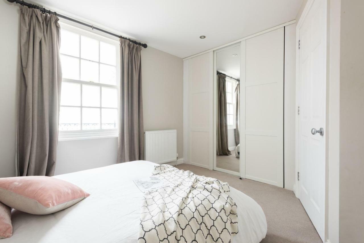 The Navy Court - Scandinavian Inspired 4Bdr Home Oxford Bagian luar foto