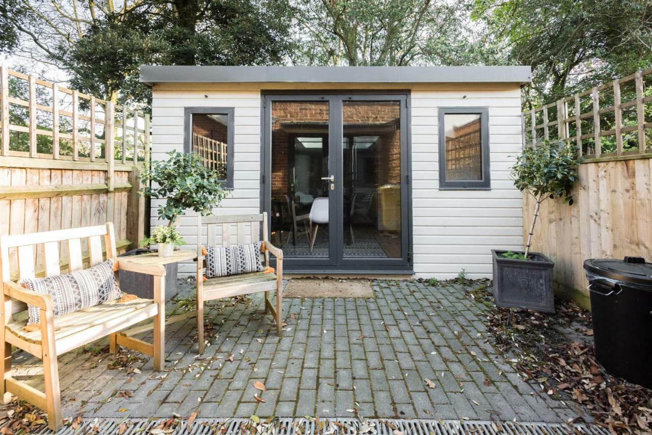 The Navy Court - Scandinavian Inspired 4Bdr Home Oxford Bagian luar foto