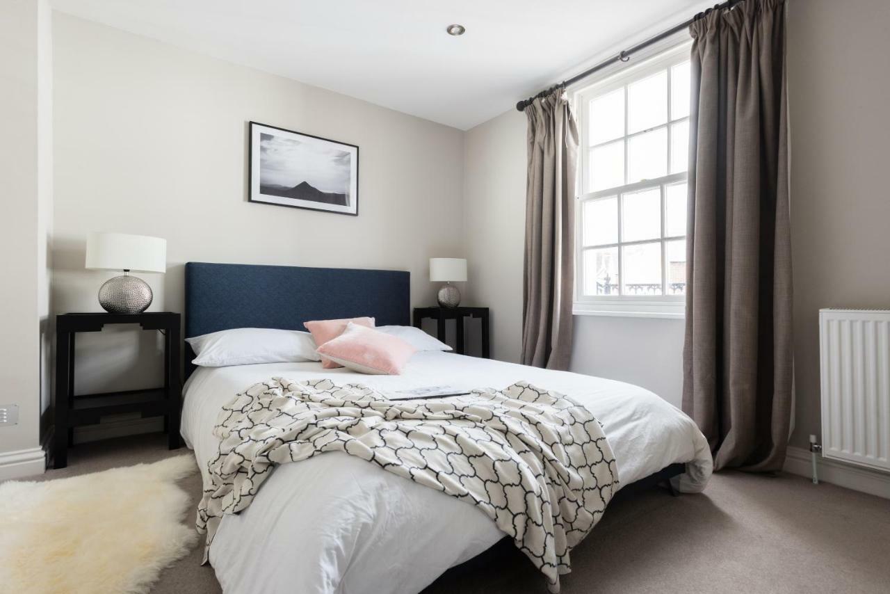 The Navy Court - Scandinavian Inspired 4Bdr Home Oxford Bagian luar foto